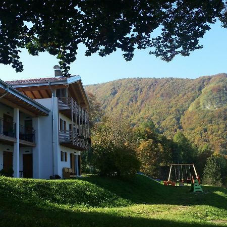 Garni Fobbie Hotel Брентонико Екстериор снимка