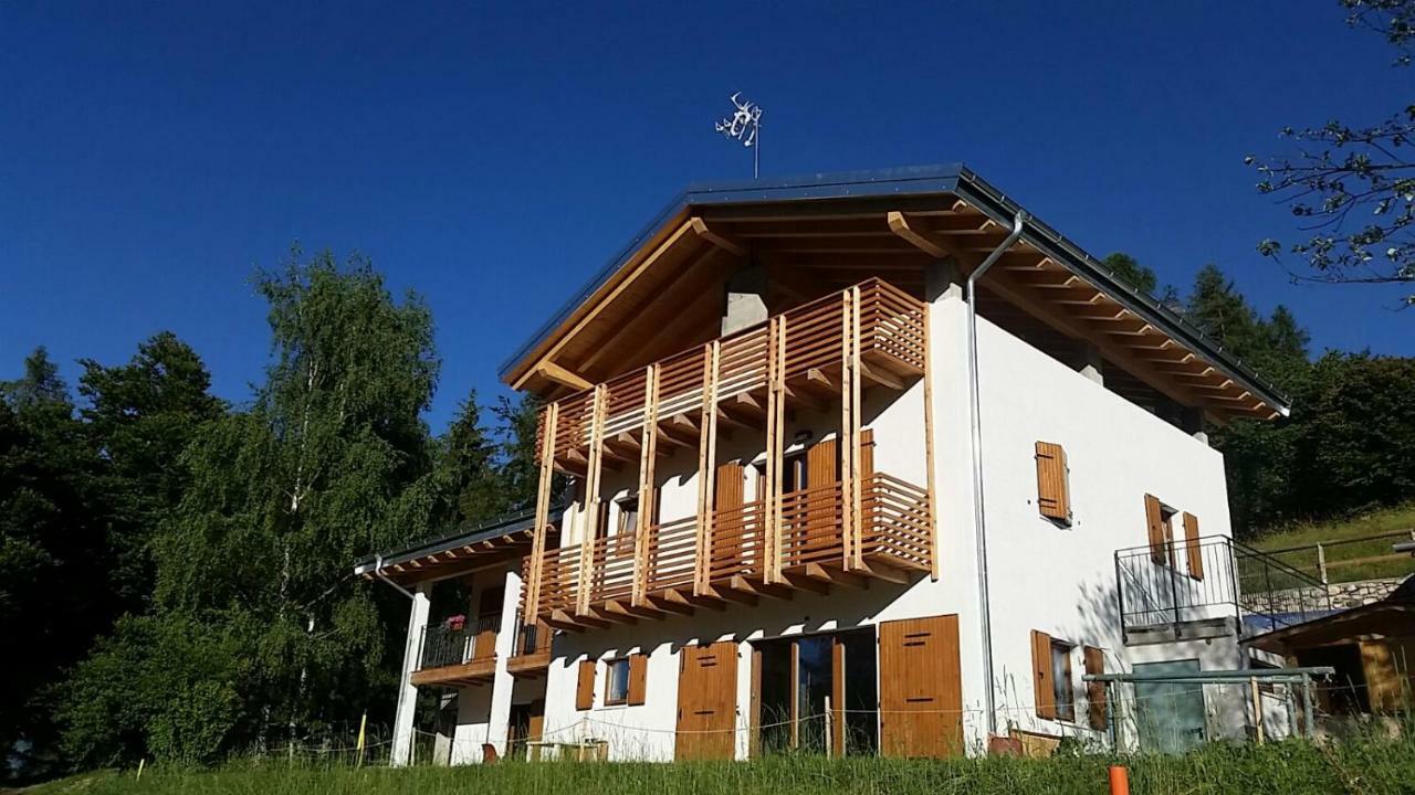 Garni Fobbie Hotel Брентонико Екстериор снимка