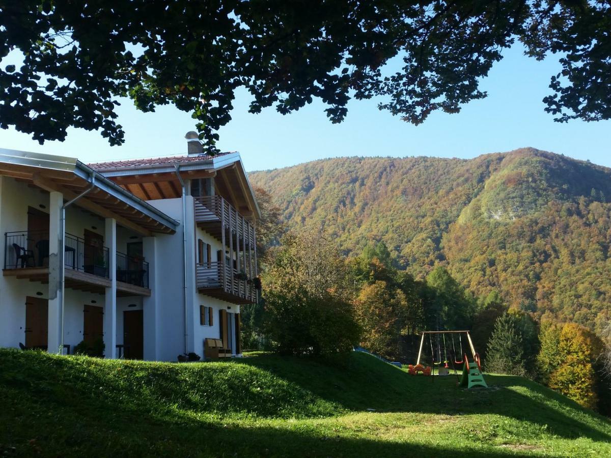 Garni Fobbie Hotel Брентонико Екстериор снимка